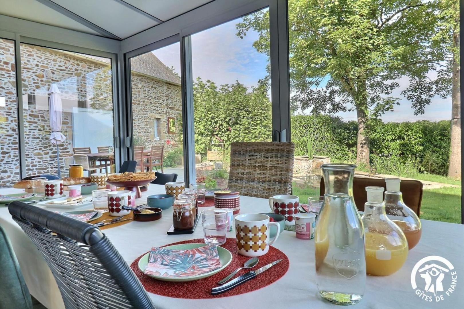Bed and Breakfast Le Jardin De Quercus Bazouges-la-Pérouse Zewnętrze zdjęcie