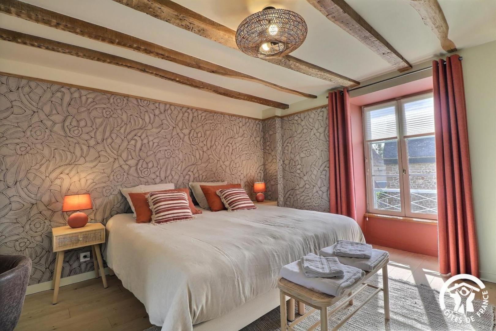 Bed and Breakfast Le Jardin De Quercus Bazouges-la-Pérouse Zewnętrze zdjęcie