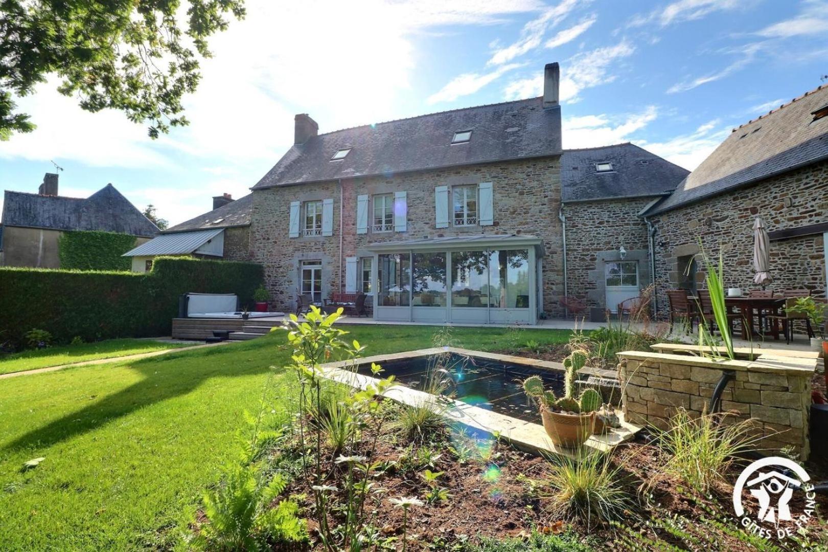 Bed and Breakfast Le Jardin De Quercus Bazouges-la-Pérouse Zewnętrze zdjęcie